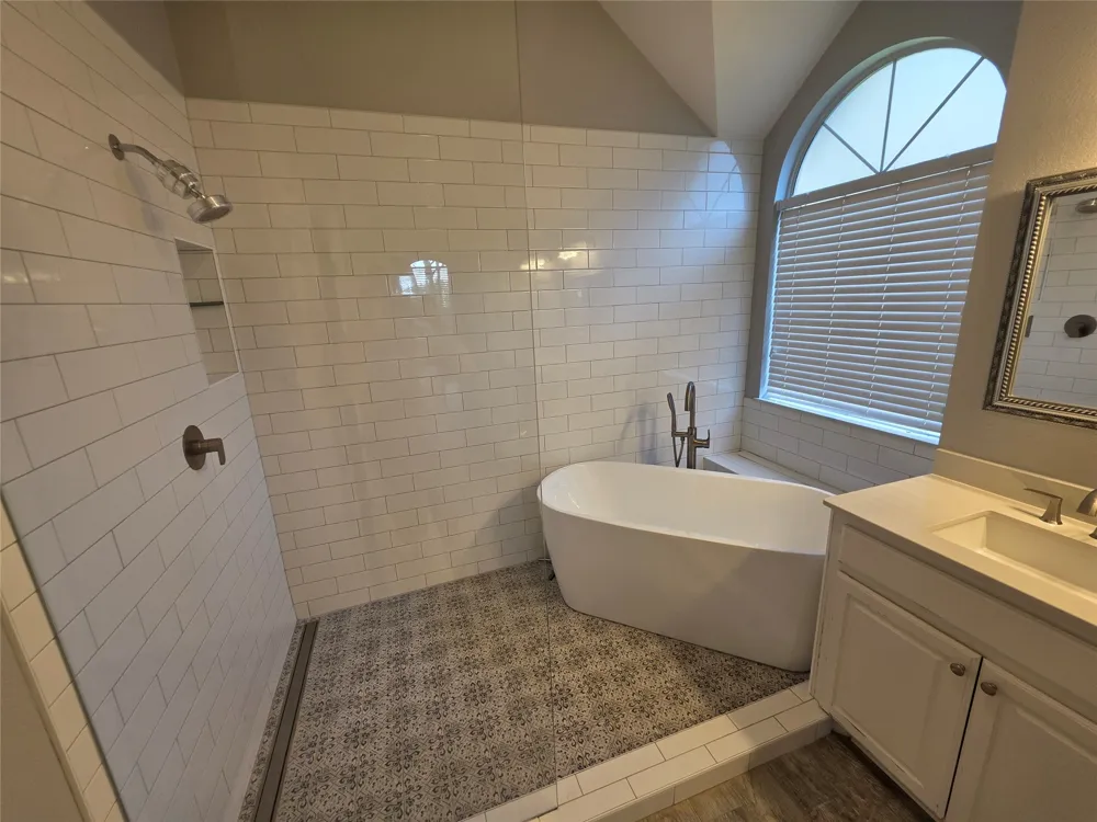 2717 Cliffwood Drive Grapevine, TX 76051