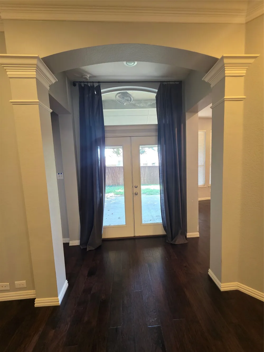 2717 Cliffwood Drive Grapevine, TX 76051