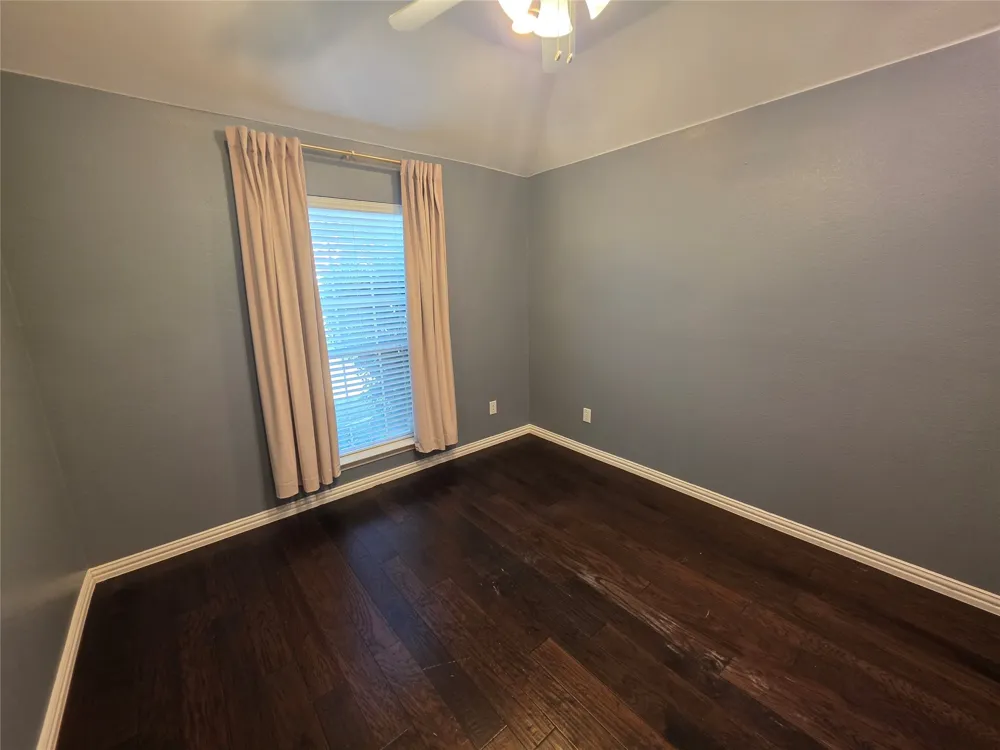 2717 Cliffwood Drive Grapevine, TX 76051