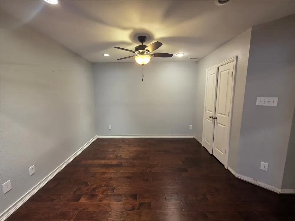 2717 Cliffwood Drive Grapevine, TX 76051