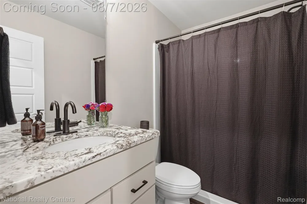 220 Sydney Court Plymouth City, MI 48170