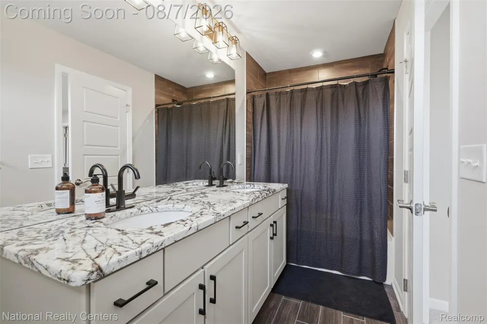 220 Sydney Court Plymouth City, MI 48170