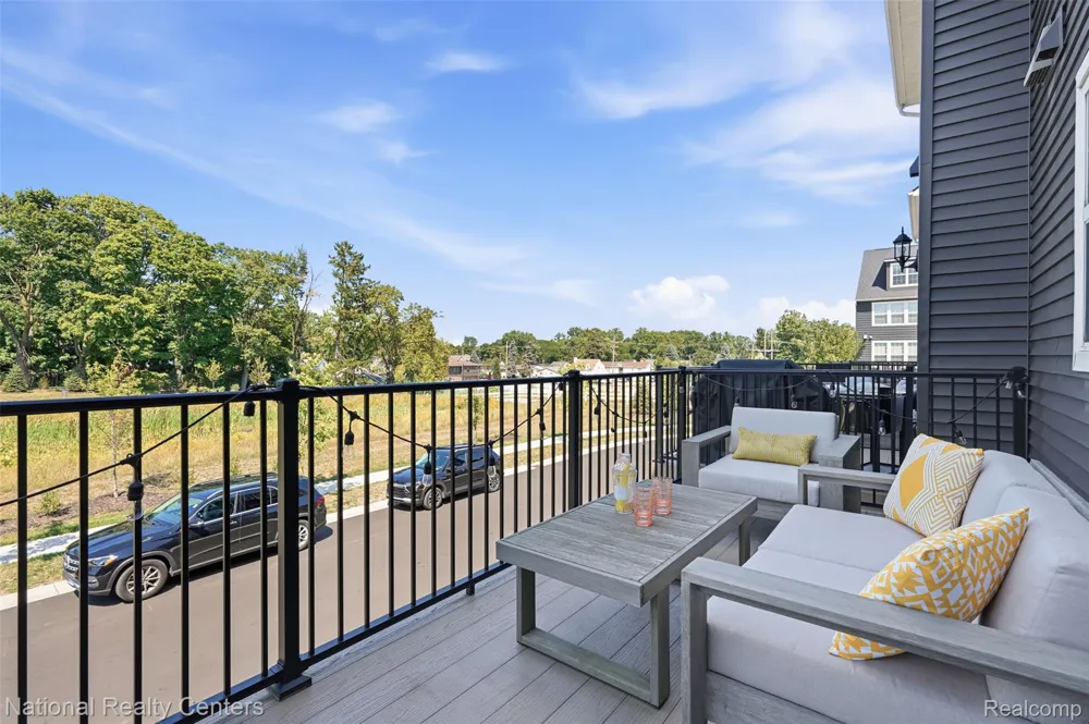 220 Sydney Court Plymouth City, MI 48170