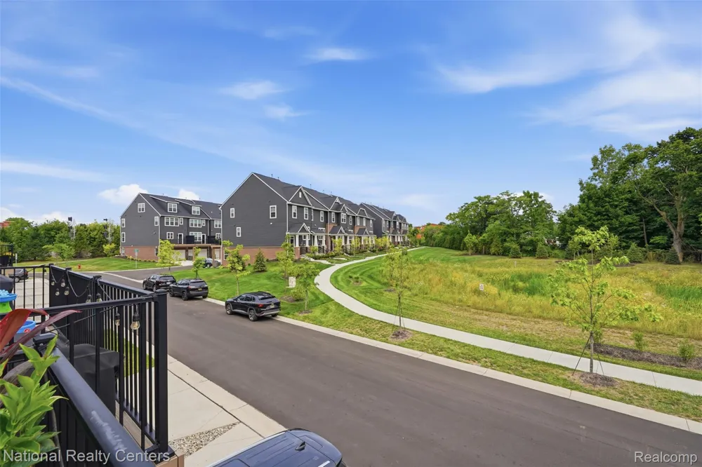220 Sydney Court Plymouth City, MI 48170