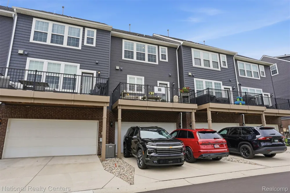 220 Sydney Court Plymouth City, MI 48170