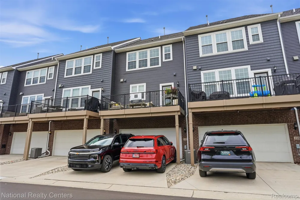 220 Sydney Court Plymouth City, MI 48170