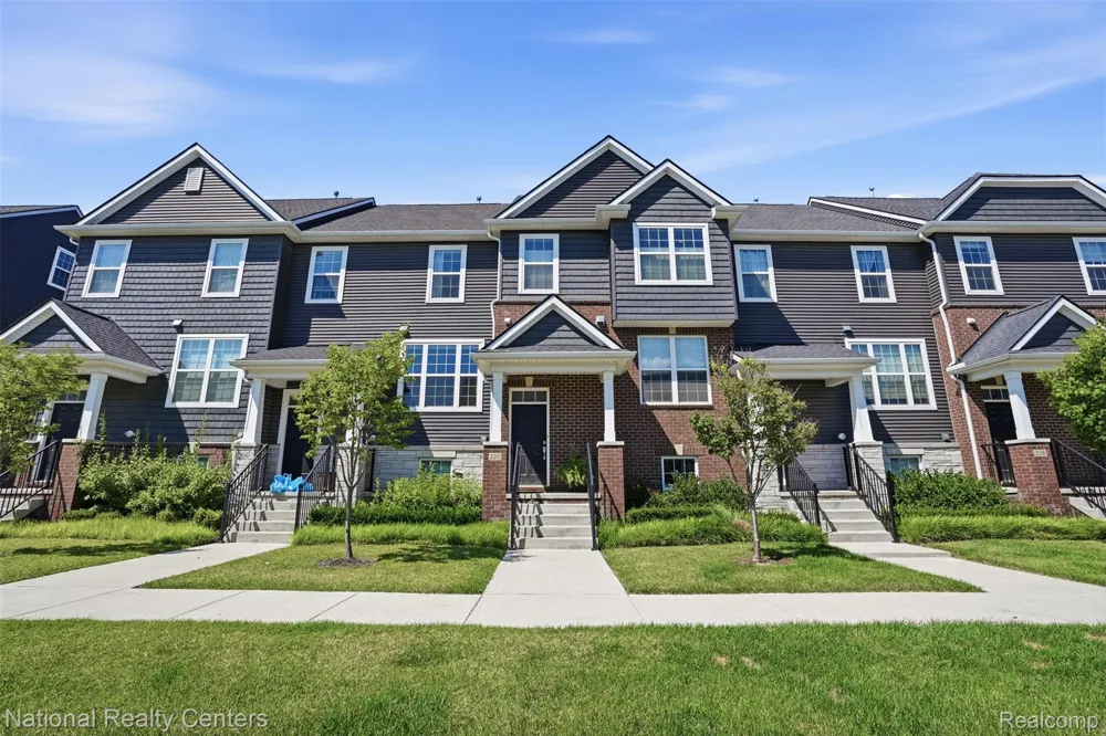 220 Sydney Court Plymouth City, MI 48170