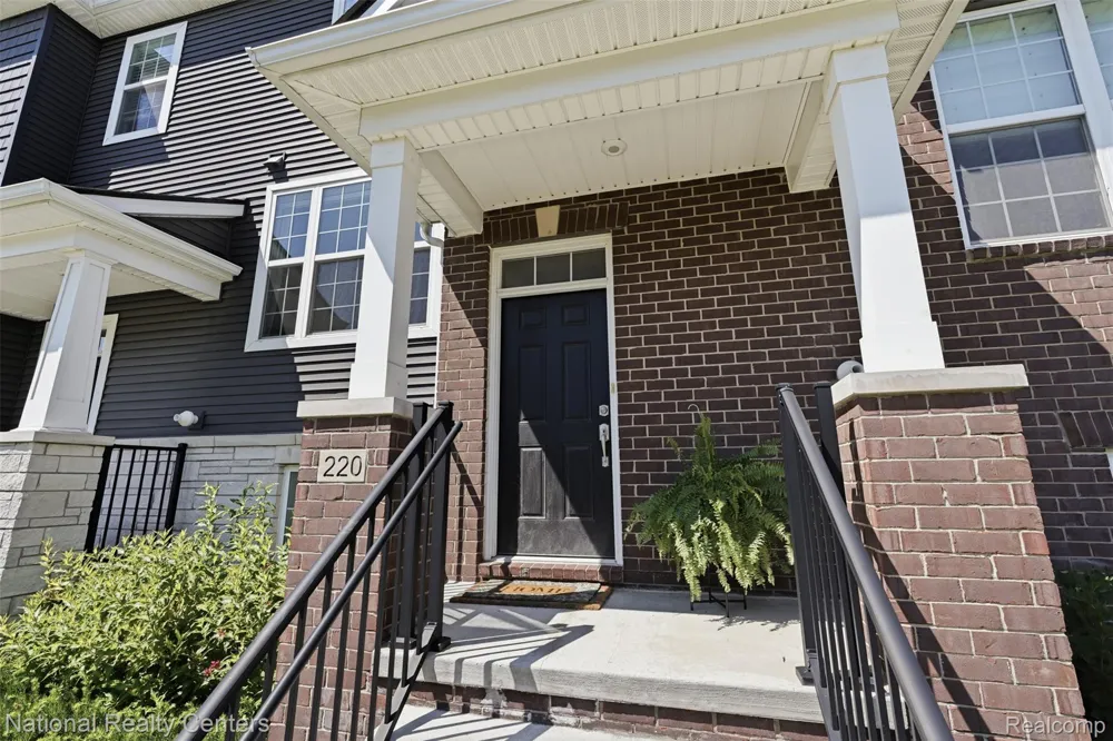 220 Sydney Court Plymouth City, MI 48170