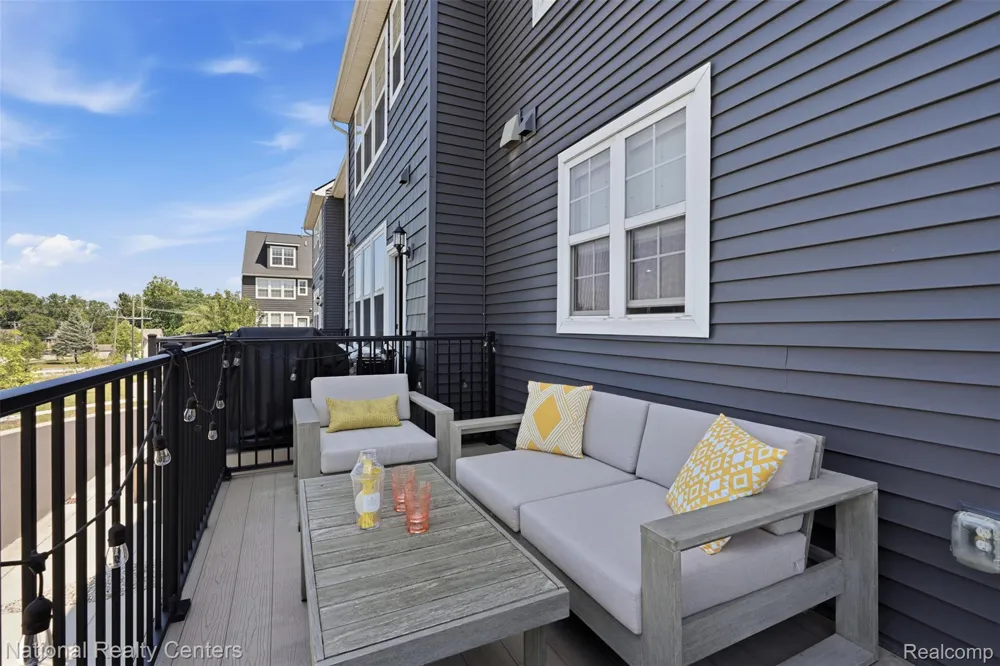 220 Sydney Court Plymouth City, MI 48170