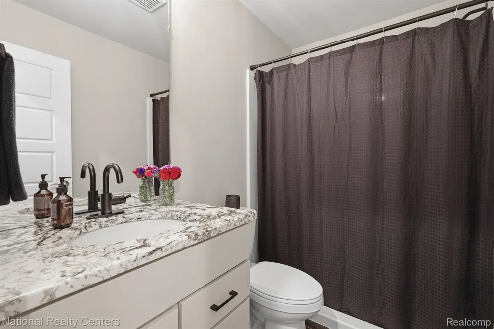 220 Sydney Court Plymouth City, MI 48170