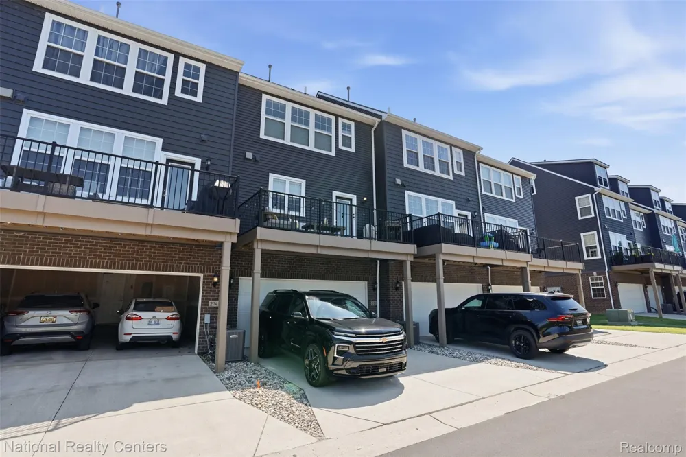 220 Sydney Court Plymouth City, MI 48170