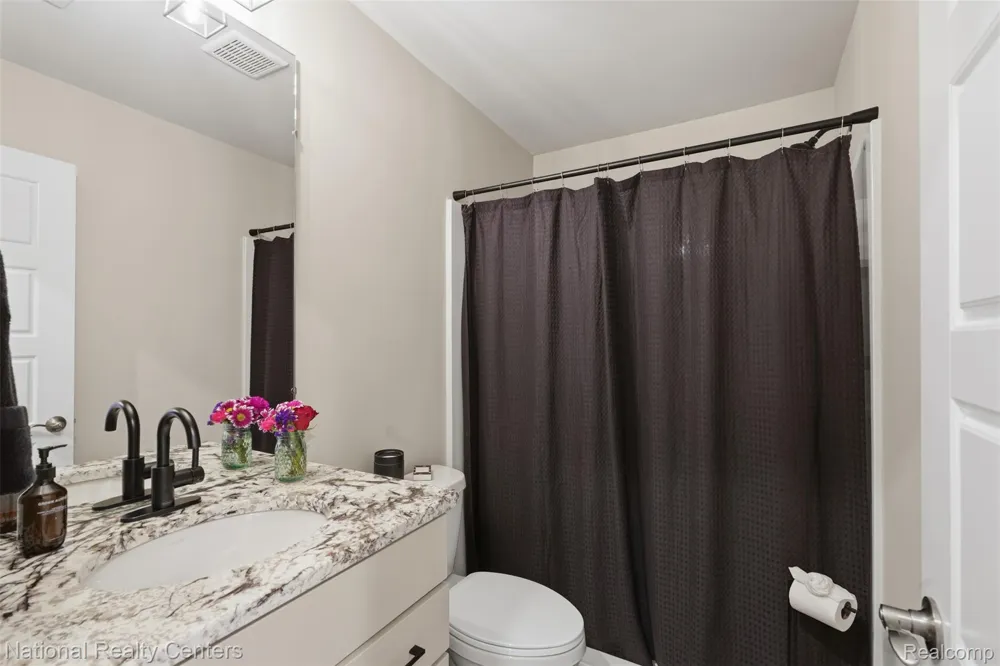 220 Sydney Court Plymouth City, MI 48170