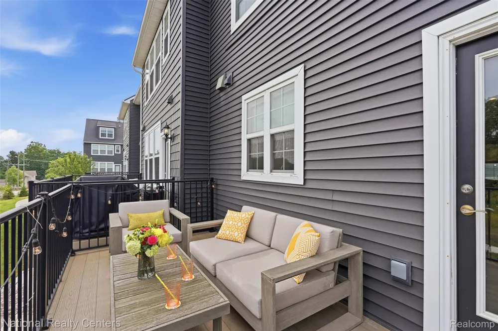 220 Sydney Court Plymouth City, MI 48170