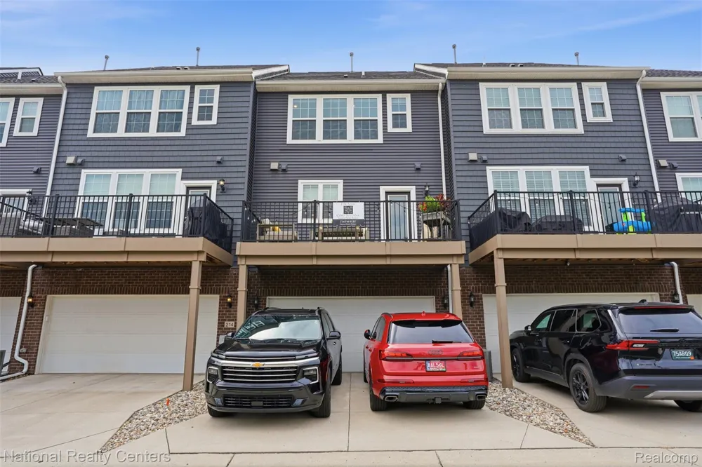 220 Sydney Court Plymouth City, MI 48170