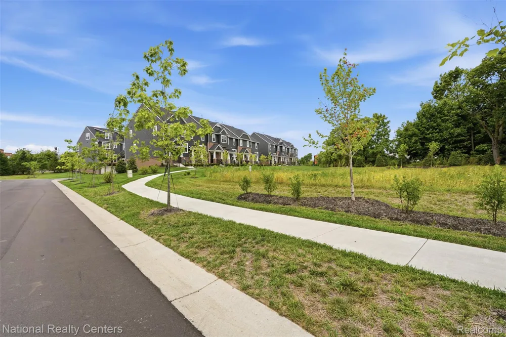 220 Sydney Court Plymouth City, MI 48170