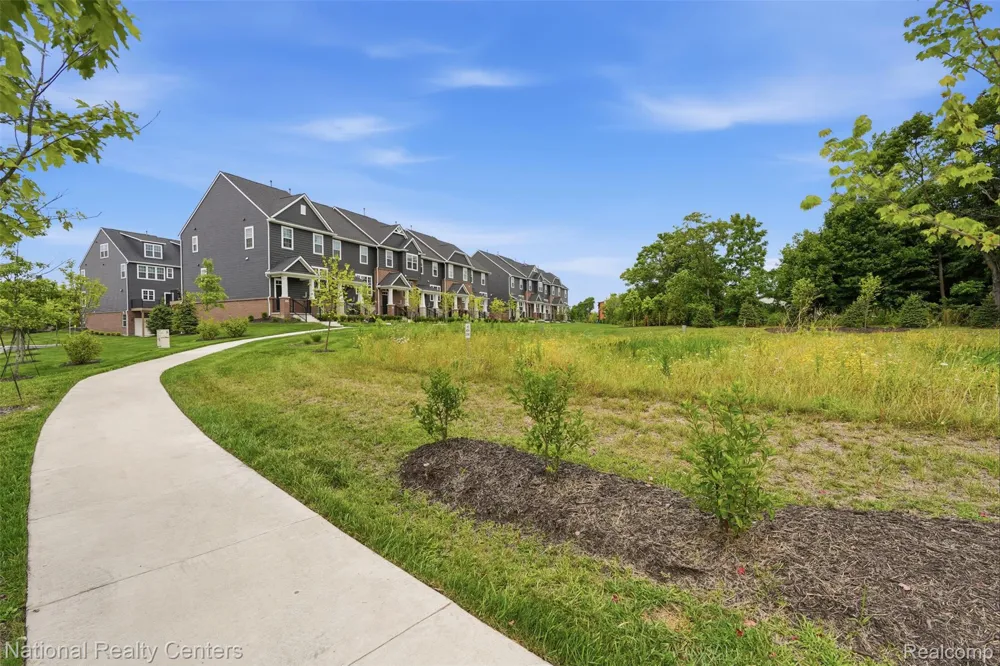220 Sydney Court Plymouth City, MI 48170