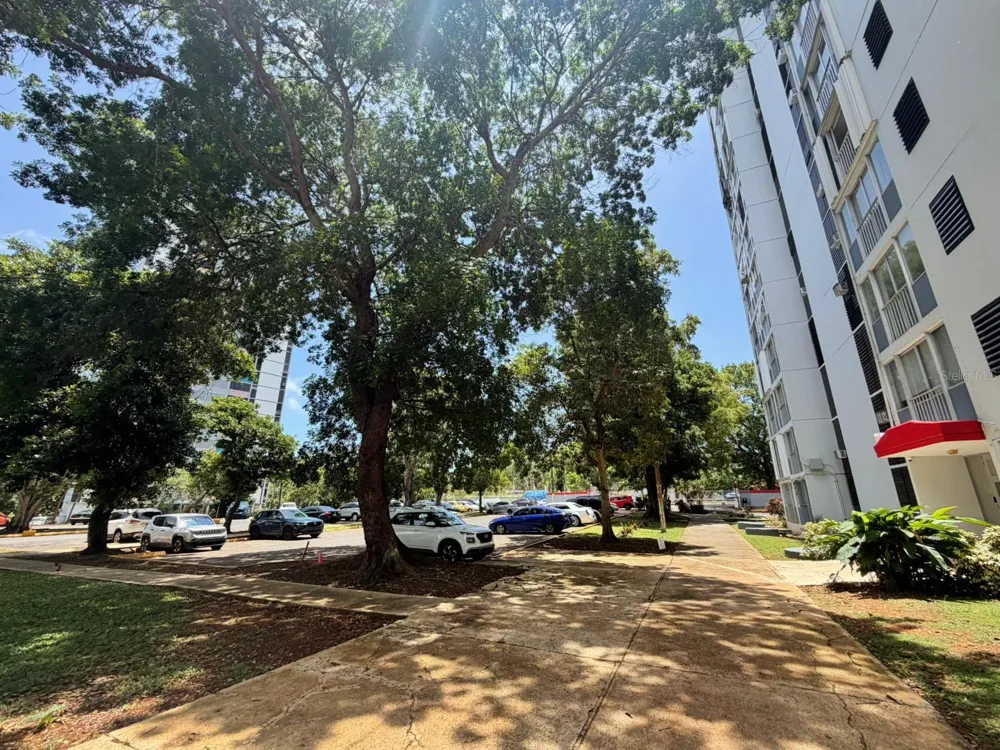 1 CLL ALMONTE #1707 San Juan, PR 00926