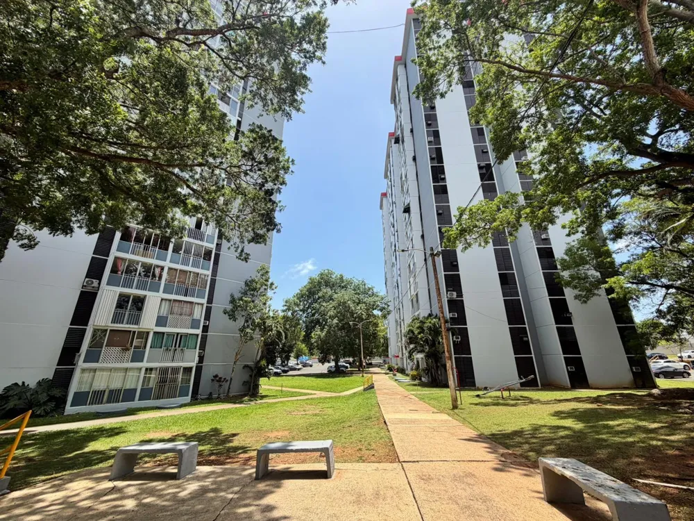 1 CLL ALMONTE #1707 San Juan, PR 00926