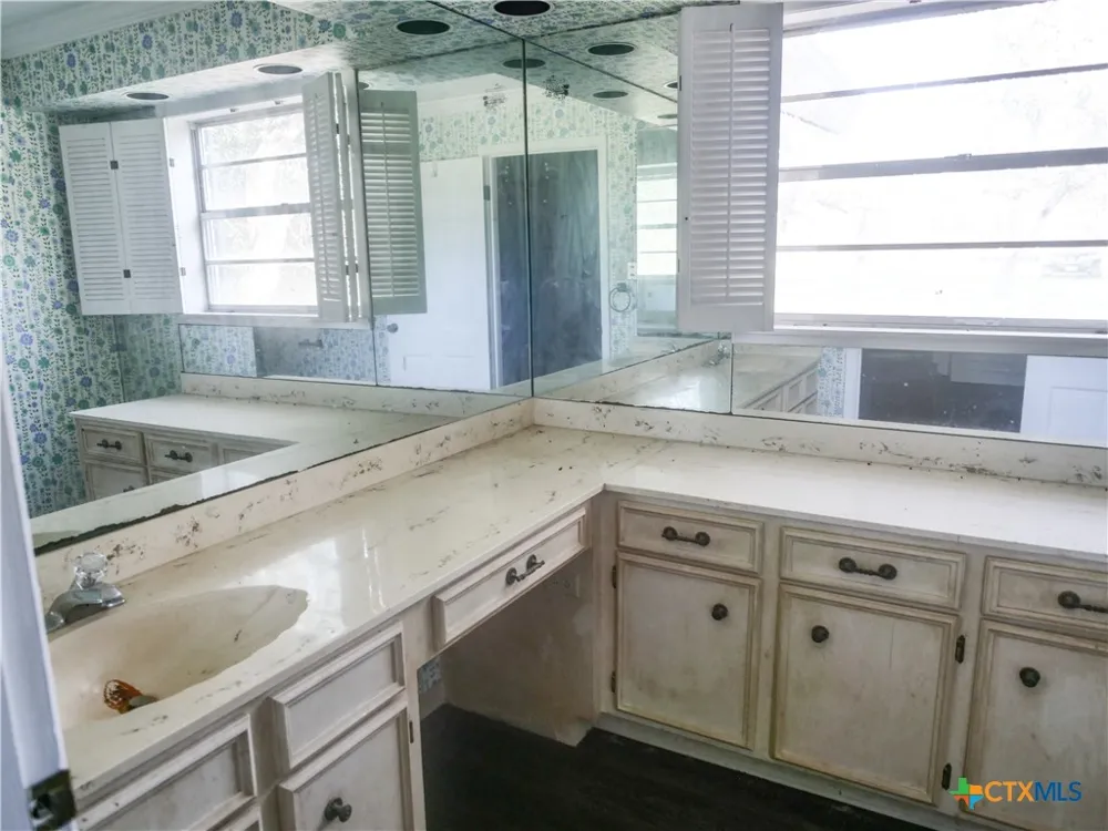 292 Fm 136 Woodsboro, TX 78393