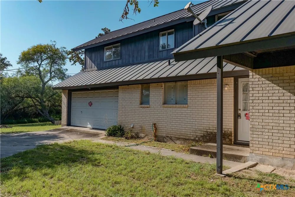 292 Fm 136 Woodsboro, TX 78393