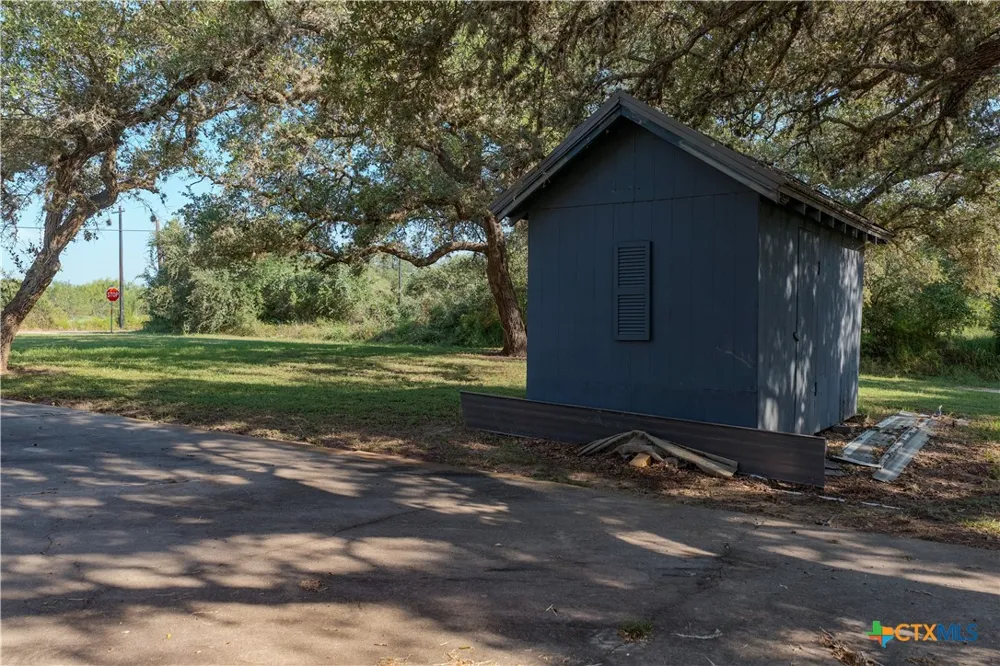 292 Fm 136 Woodsboro, TX 78393