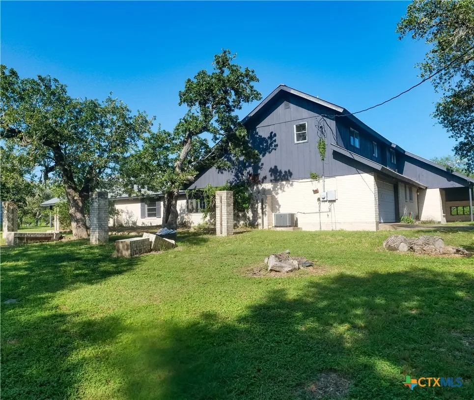 292 Fm 136 Woodsboro, TX 78393