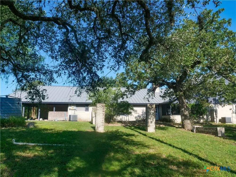 292 Fm 136 Woodsboro, TX 78393