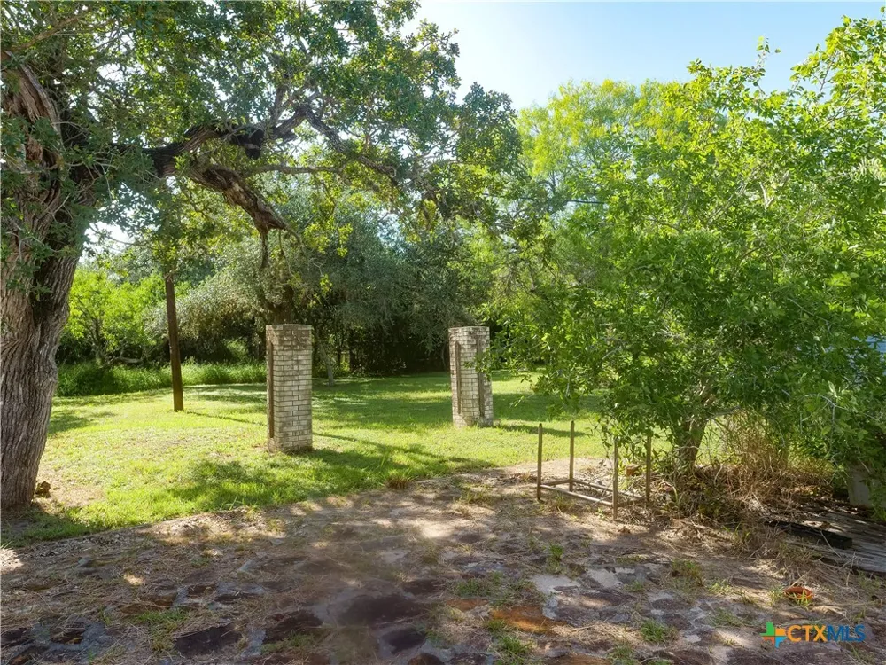 292 Fm 136 Woodsboro, TX 78393