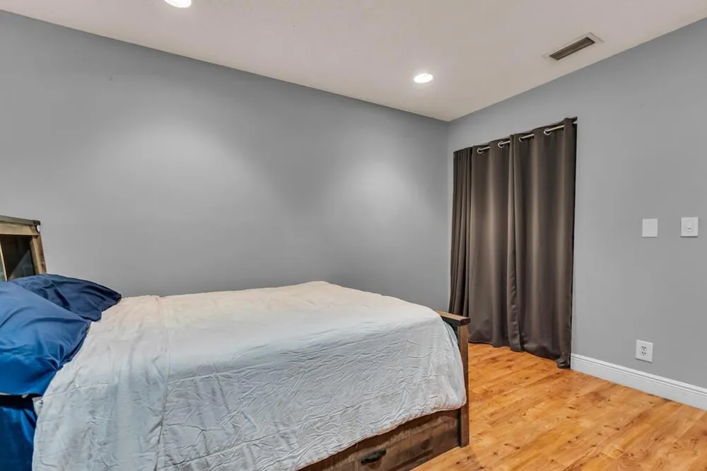 7461 NW 35th Street Lauderhill, FL 33319