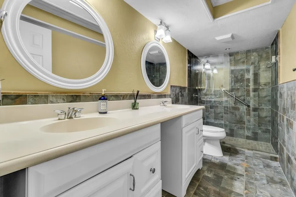 7461 NW 35th Street Lauderhill, FL 33319