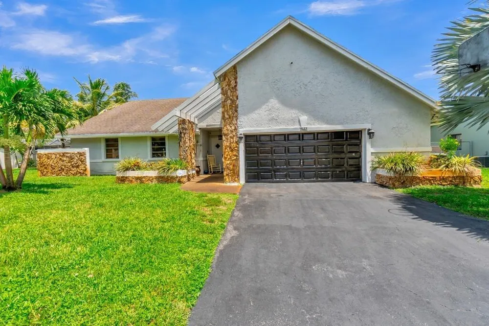7461 NW 35th Street Lauderhill, FL 33319