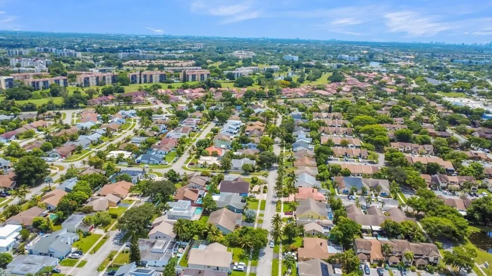 7461 NW 35th Street Lauderhill, FL 33319