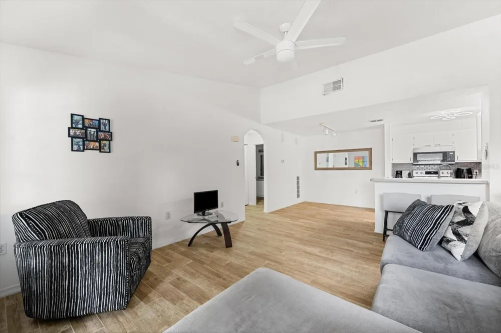 8933 MANOR LOOP #204 Lakewood Ranch, FL 34202