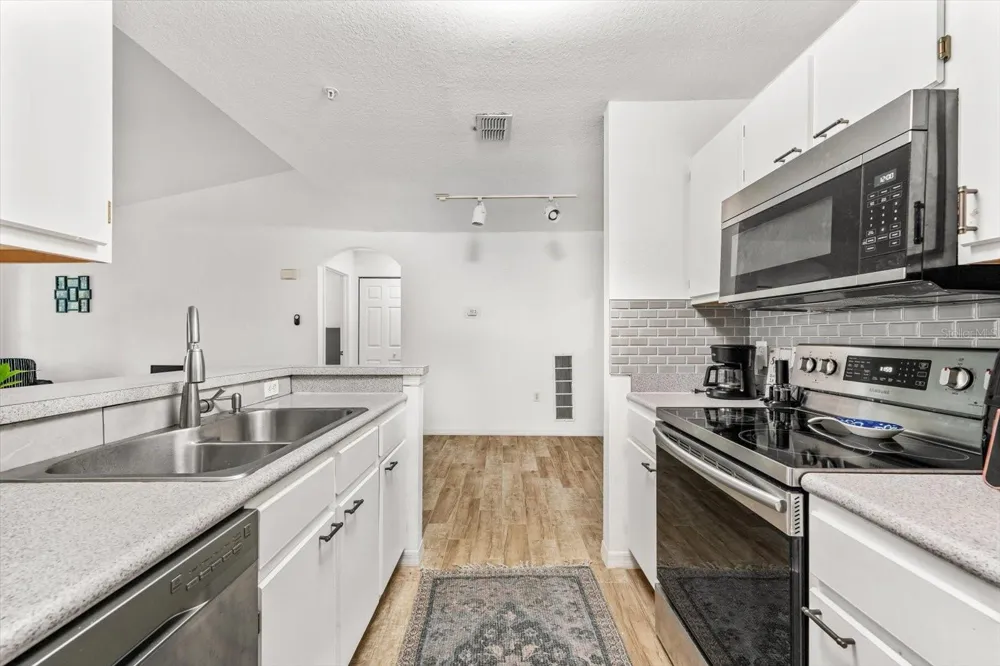 8933 MANOR LOOP #204 Lakewood Ranch, FL 34202