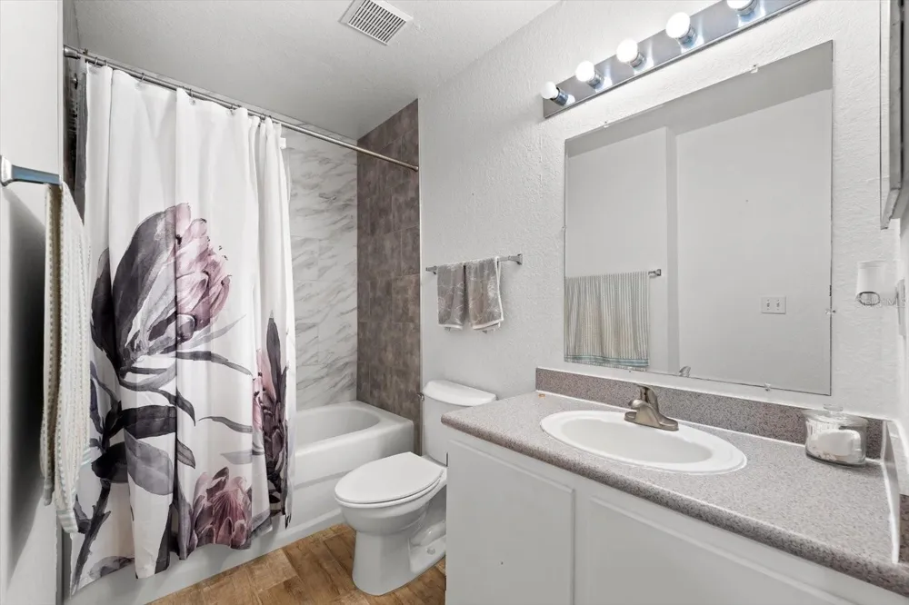 8933 MANOR LOOP #204 Lakewood Ranch, FL 34202