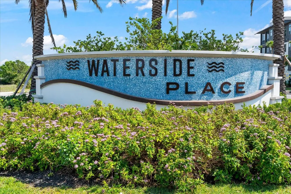 8933 MANOR LOOP #204 Lakewood Ranch, FL 34202