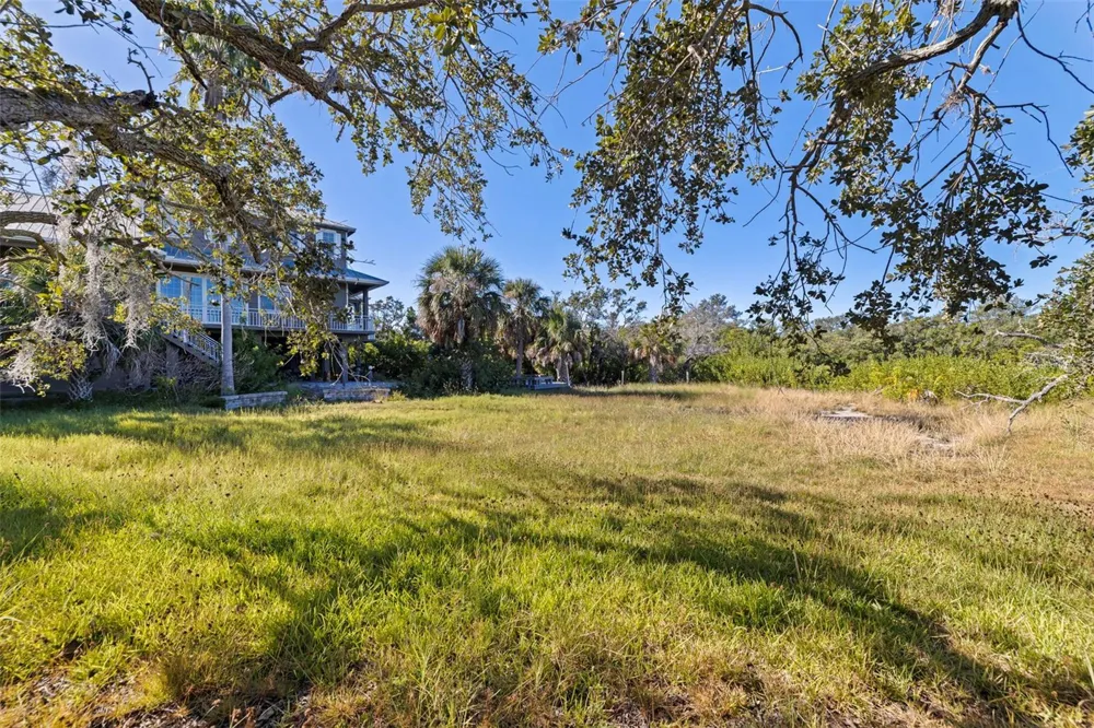 2000 BAYVIEW DRIVE Tierra Verde, FL 33715