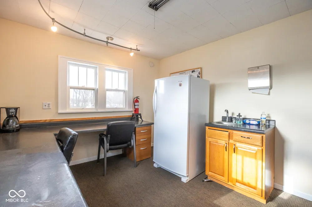 417 W 38th Street Anderson, IN 46013
