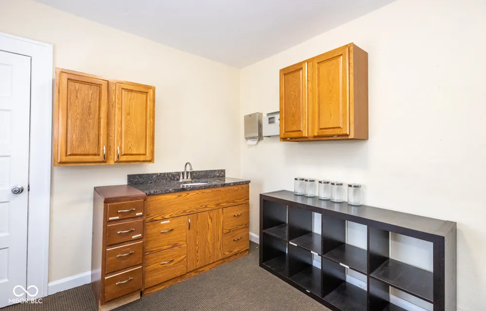417 W 38th Street Anderson, IN 46013