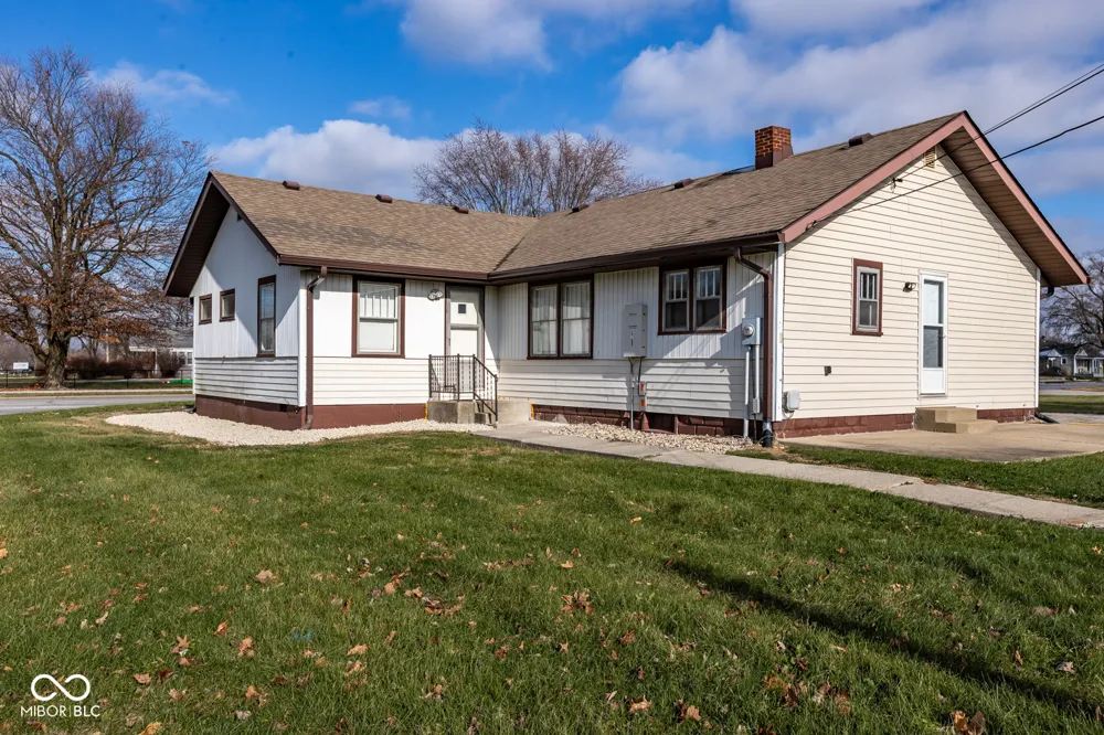 417 W 38th Street Anderson, IN 46013