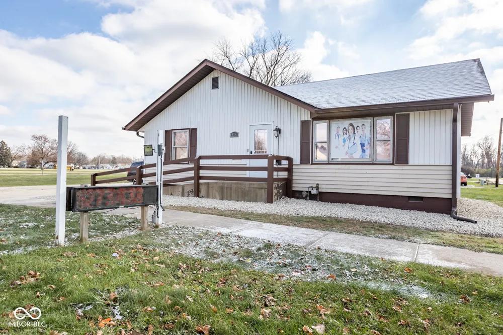 417 W 38th Street Anderson, IN 46013