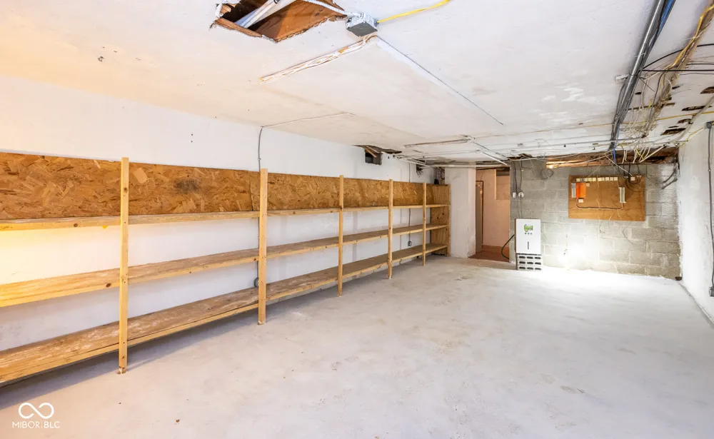 417 W 38th Street Anderson, IN 46013