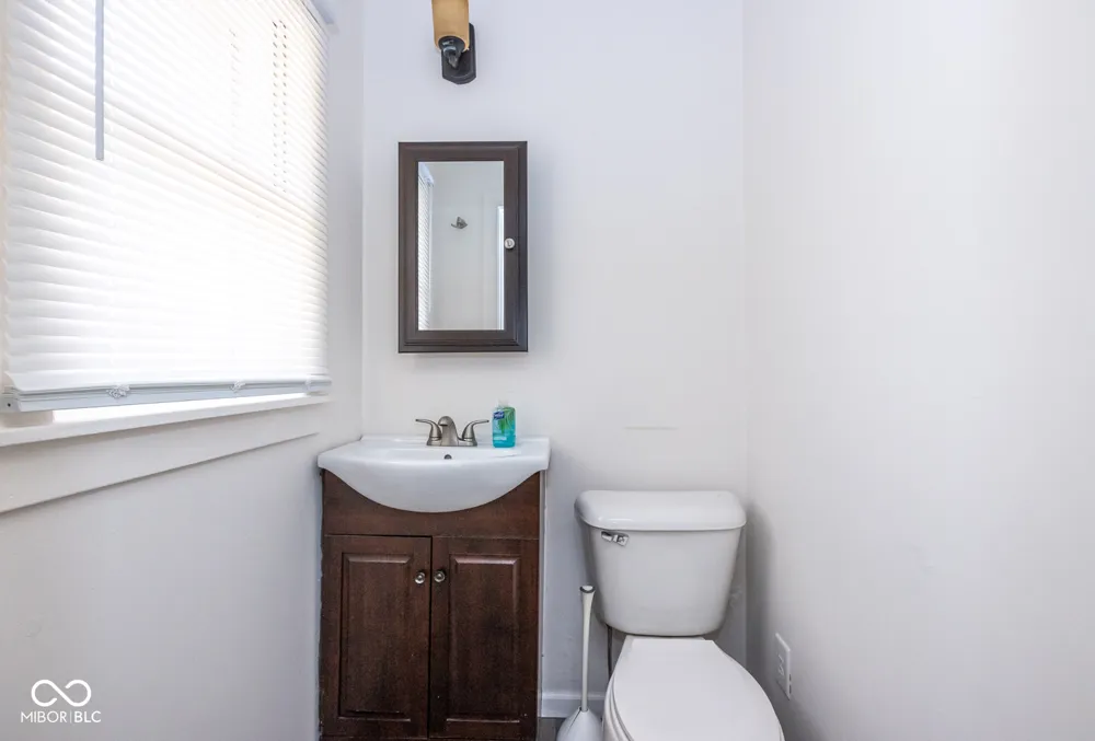 417 W 38th Street Anderson, IN 46013