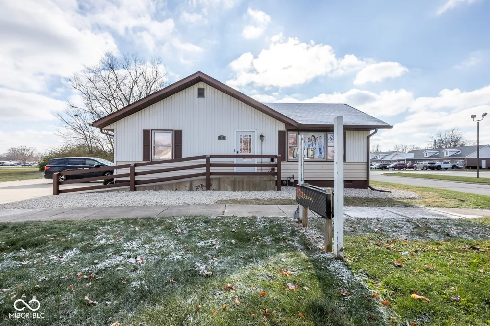 417 W 38th Street Anderson, IN 46013