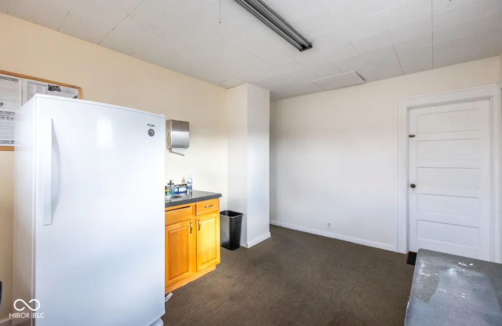417 W 38th Street Anderson, IN 46013