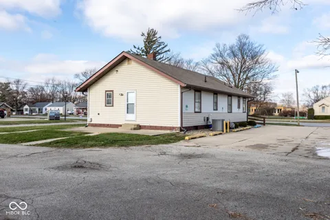 417 W 38th Street