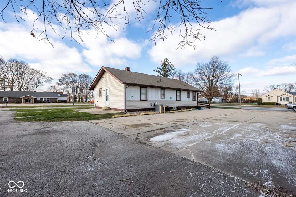 417 W 38th Street Anderson, IN 46013
