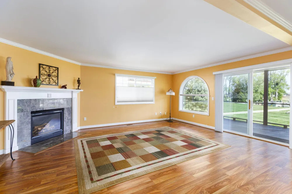 37868 Jefferson Avenue Harrison Township, MI 48045