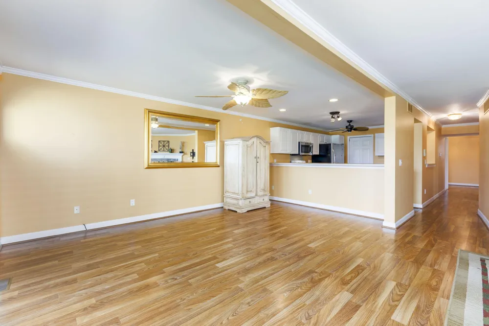 37868 Jefferson Avenue Harrison Township, MI 48045