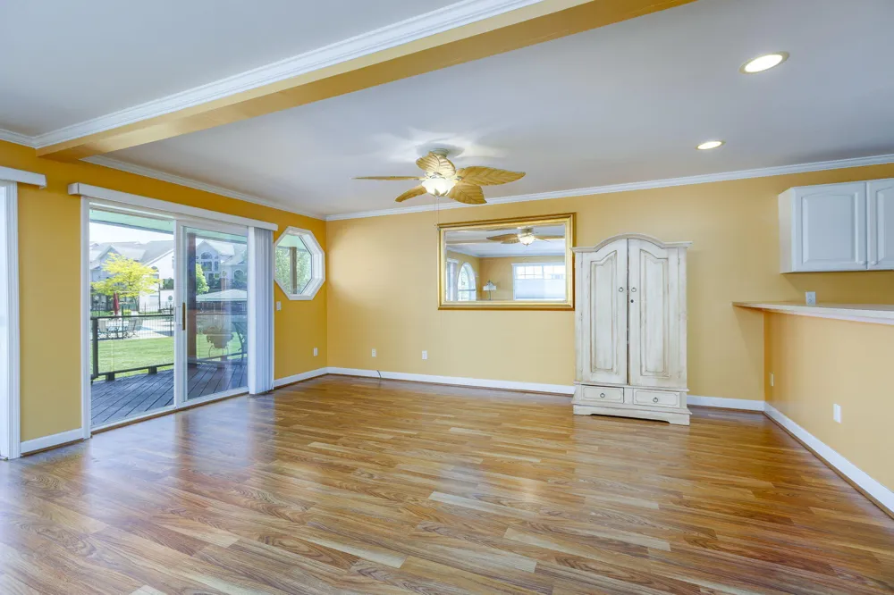 37868 Jefferson Avenue Harrison Township, MI 48045